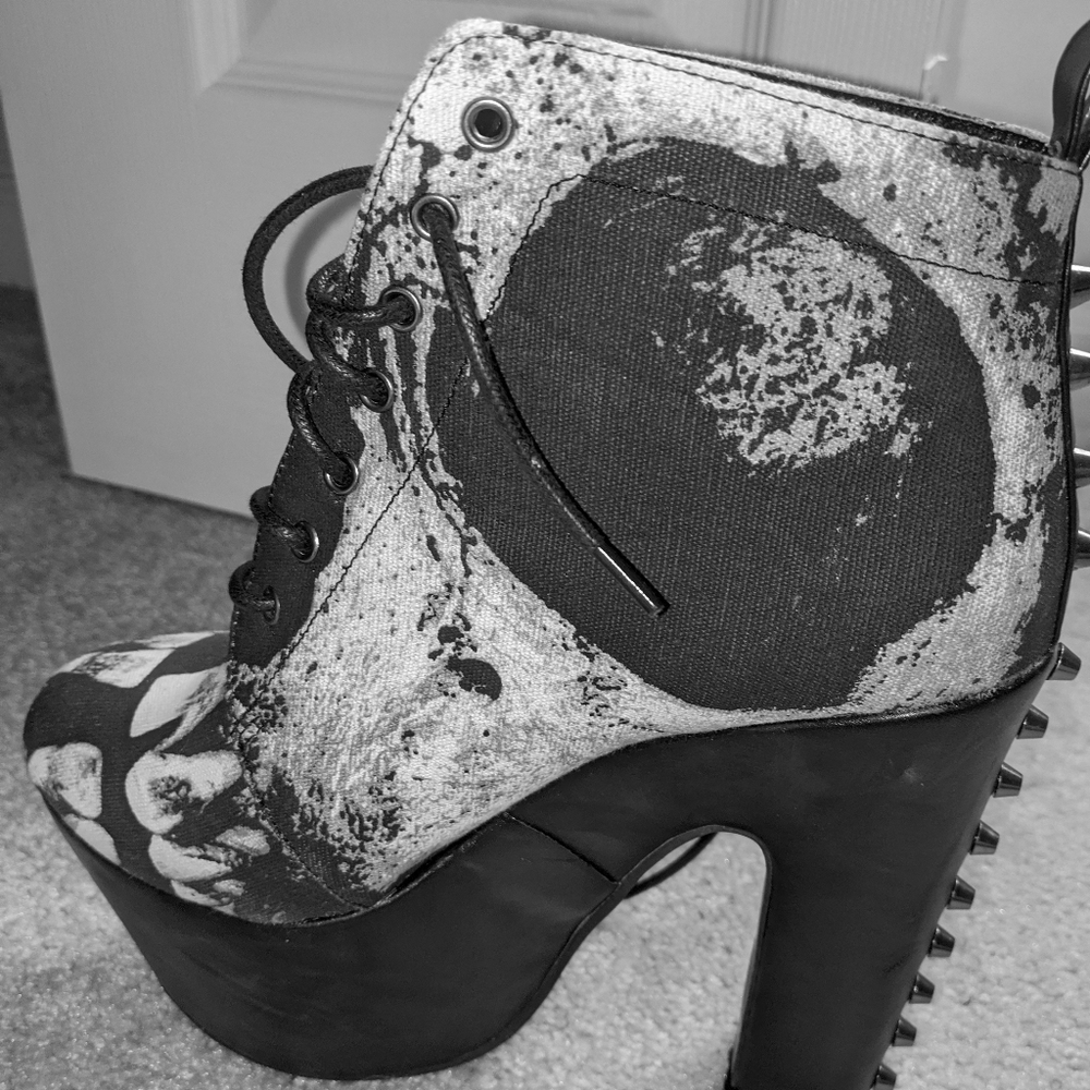 Skull boots